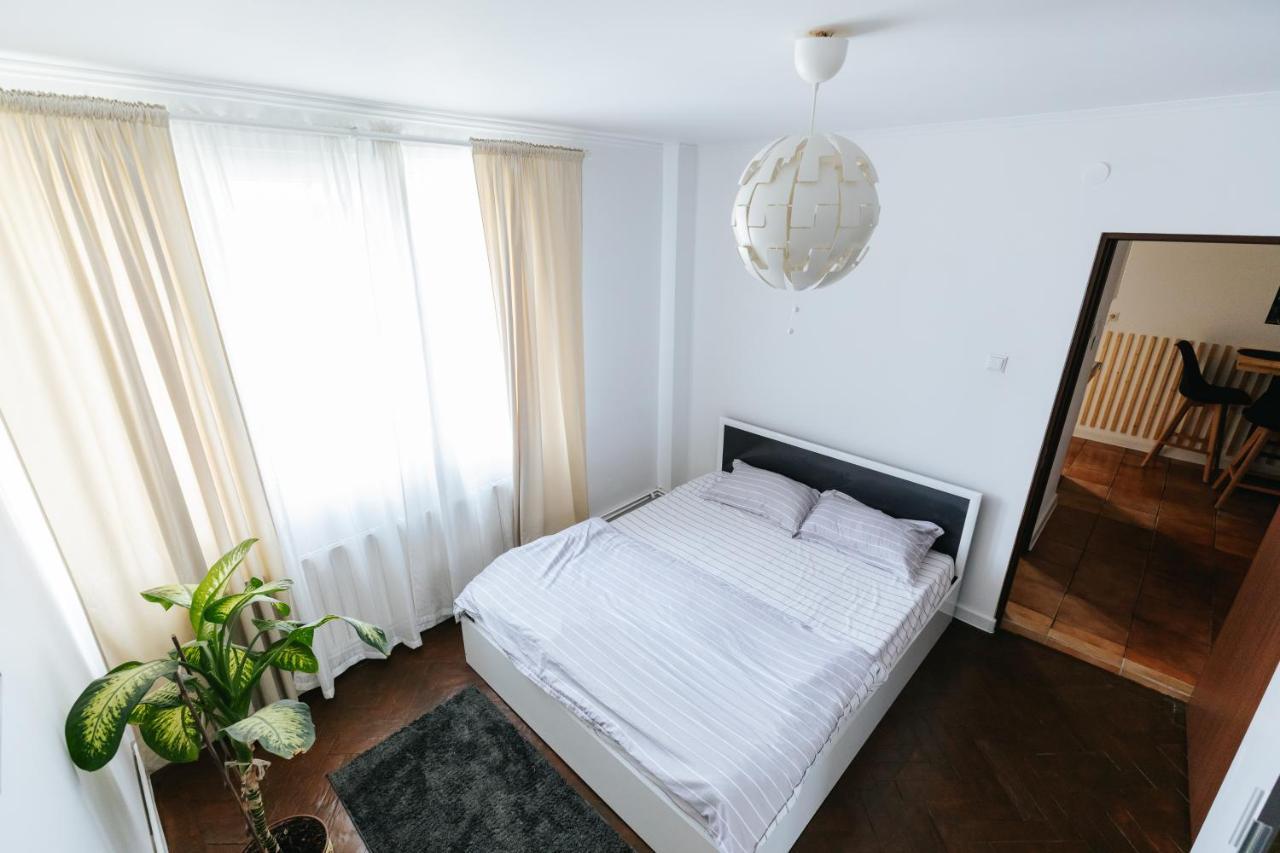 Zaza Apartament - Central Area, With Balcony Târgu Jiu Εξωτερικό φωτογραφία