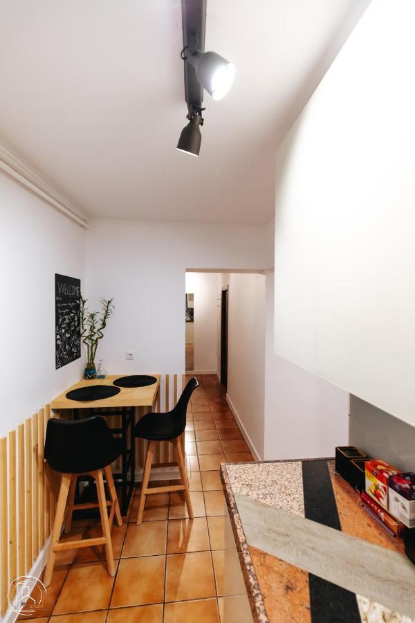 Zaza Apartament - Central Area, With Balcony Târgu Jiu Εξωτερικό φωτογραφία